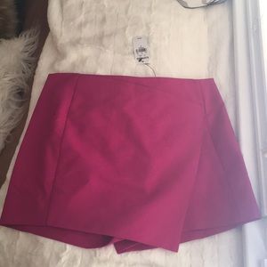 Business chic fuchsia shorts